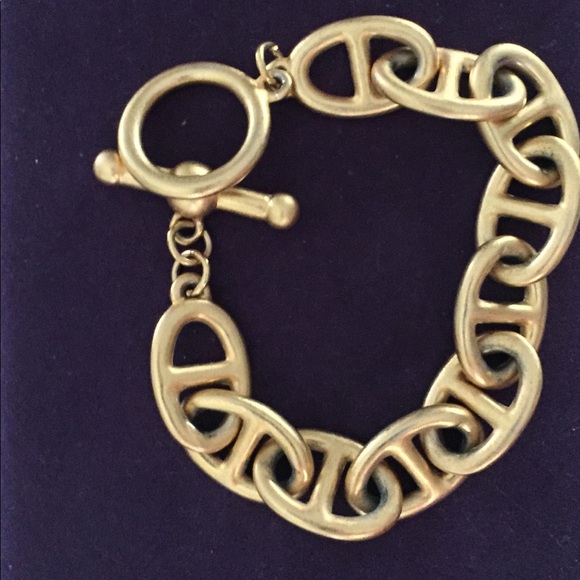 EUC Bold and Chunky Goldtone Bracelet - Picture 1 of 3